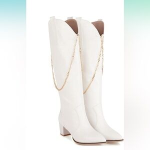 Elegant White Heeled Boots with Gold Chain
